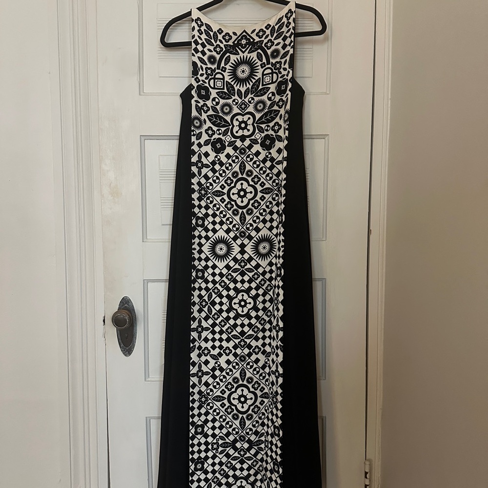VINTAGE Art Deco Black & White Patterned Floor Length Dress - Sleeveless